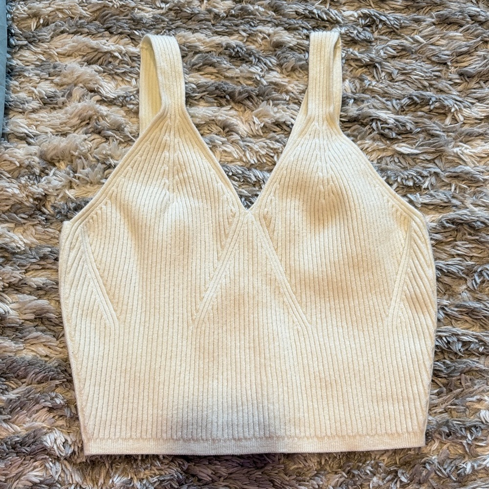 Lululemon Cream Ribbed Knit Align Style Top, size 8